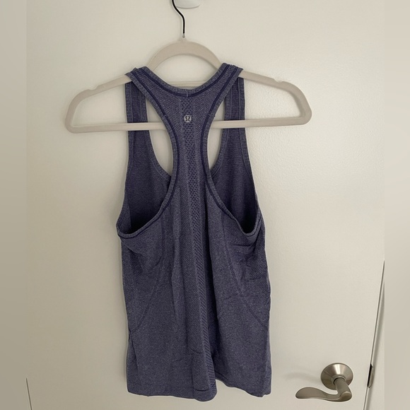 Lululemon Swiftly Tech Racerback Tank in light purple, size 6 - Picture 3 of 4